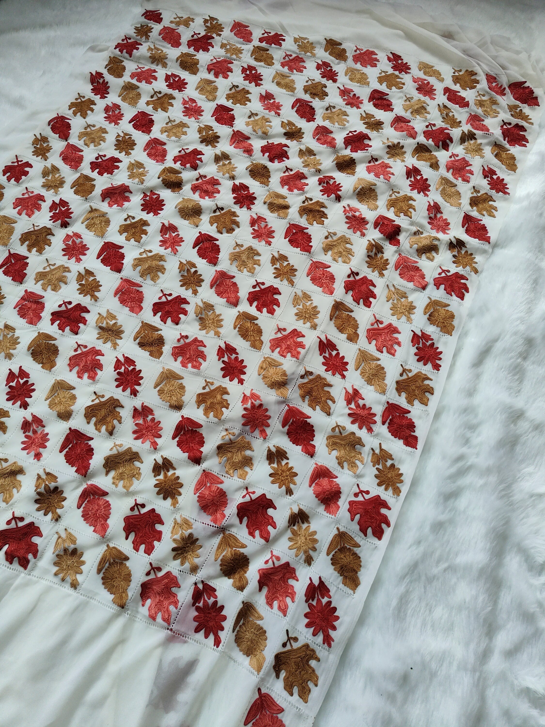 Kashmiri Embroidered Saree, Georgette Saree With Blouse, Georgette Saree, Kashmiri Sari , Indian Saree For Womens,