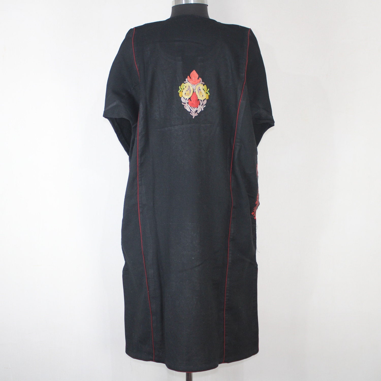 Kashmiri Pheran, Aari Embroidered Pheran, Women Tunics, Indian Kurtis, Ethnic Wear, Indo Western Wear, Traditional Pheran