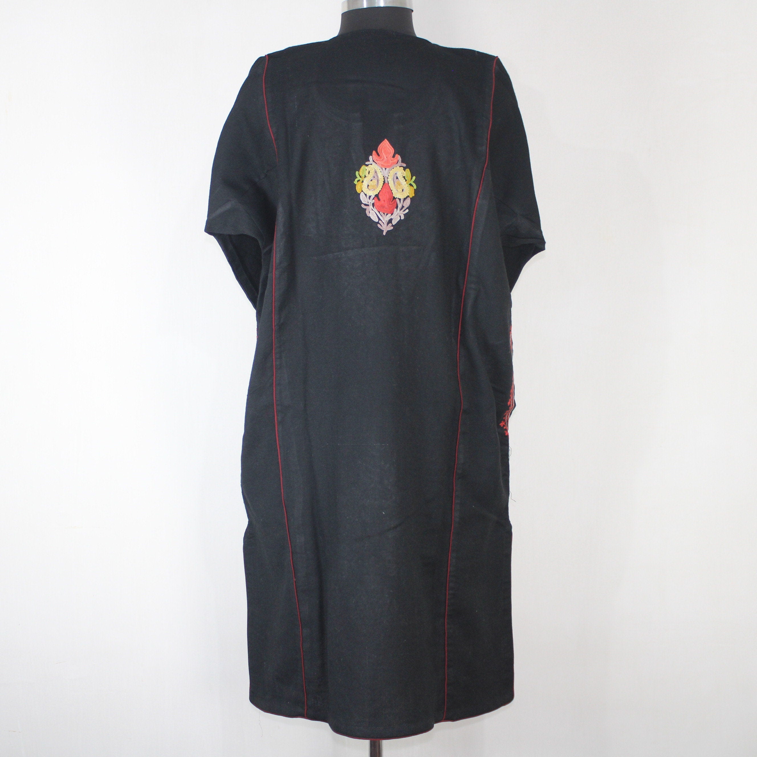 Kashmiri Pheran, Aari Embroidered Pheran, Women Tunics, Indian Kurtis, Ethnic Wear, Indo Western Wear, Traditional Pheran