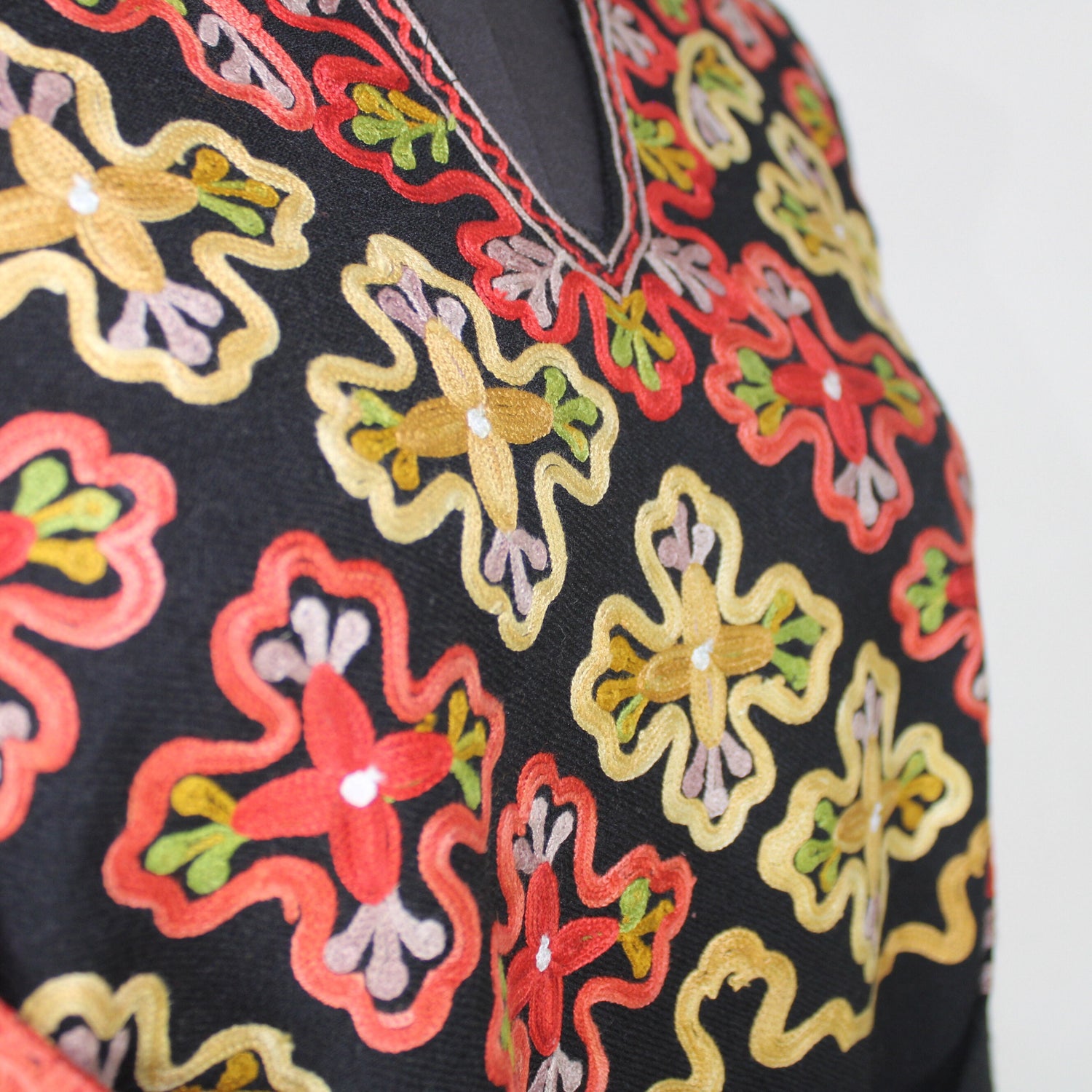 Kashmiri Pheran, Aari Embroidered Pheran, Women Tunics, Indian Kurtis, Ethnic Wear, Indo Western Wear, Traditional Pheran