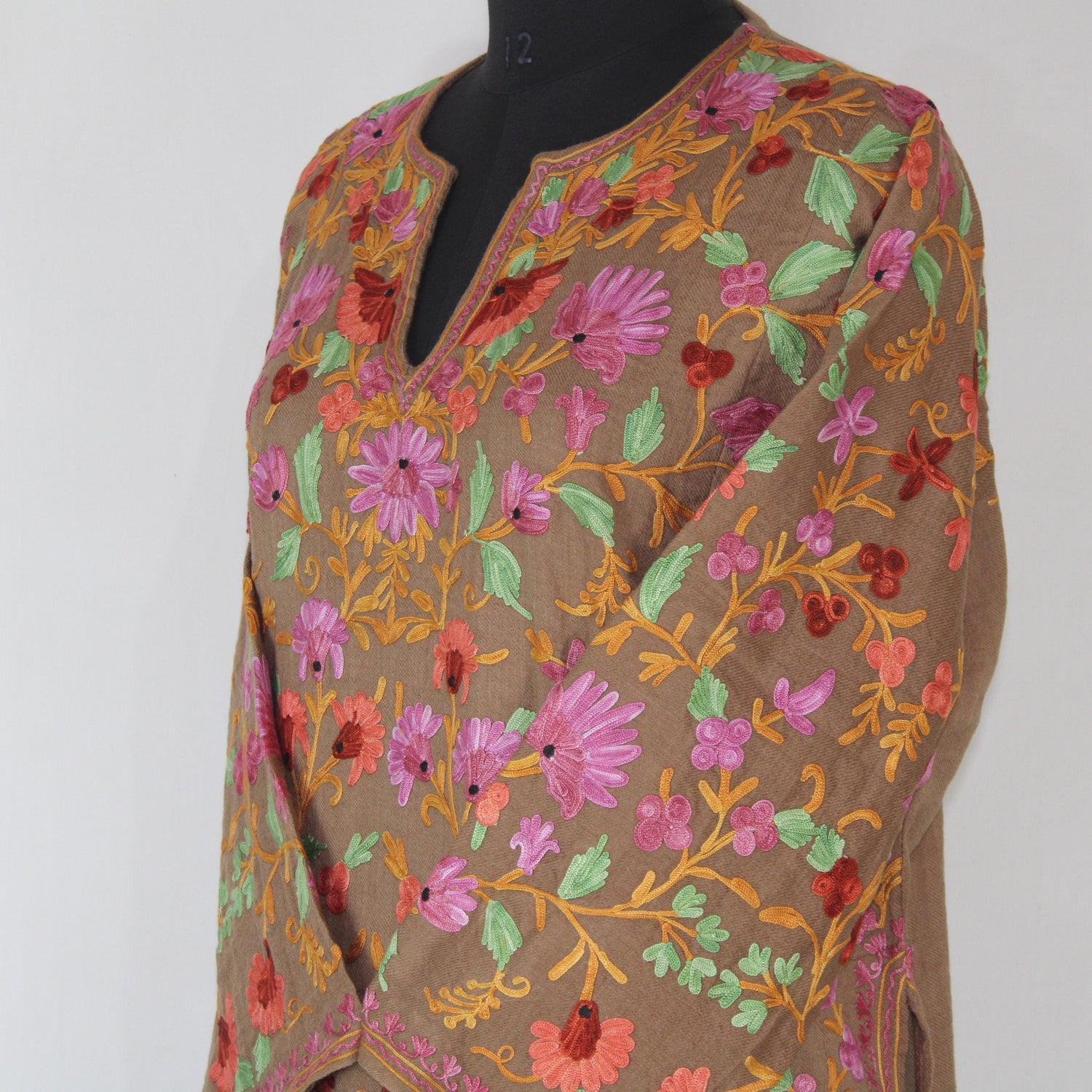 Kashmiri Pheran, Aari Embroidered Pheran, Women Tunics, Indian Kurtis, Ethnic Wear, Indo Western Wear, Traditional Pheran