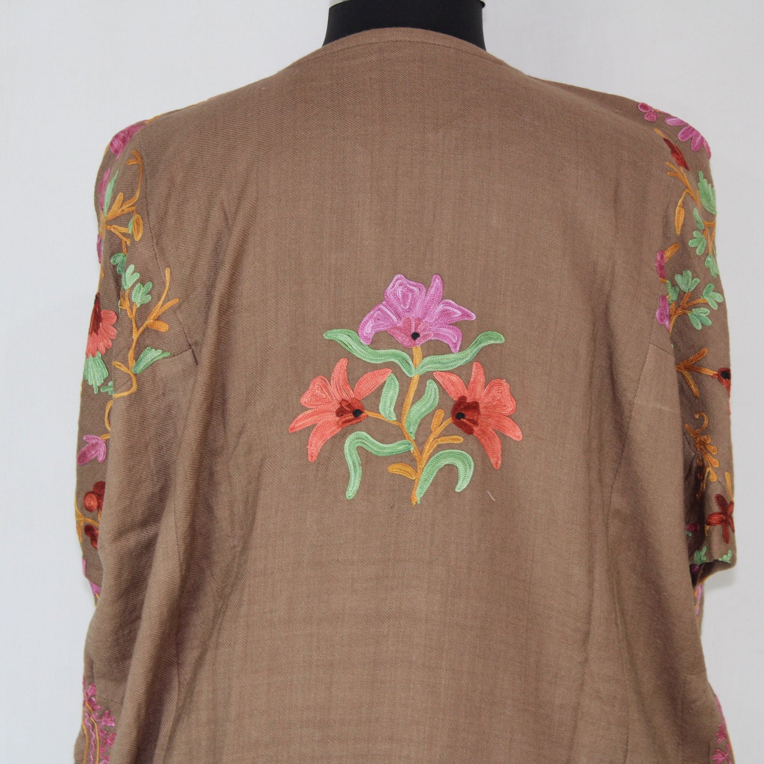 Kashmiri Pheran, Aari Embroidered Pheran, Women Tunics, Indian Kurtis, Ethnic Wear, Indo Western Wear, Traditional Pheran