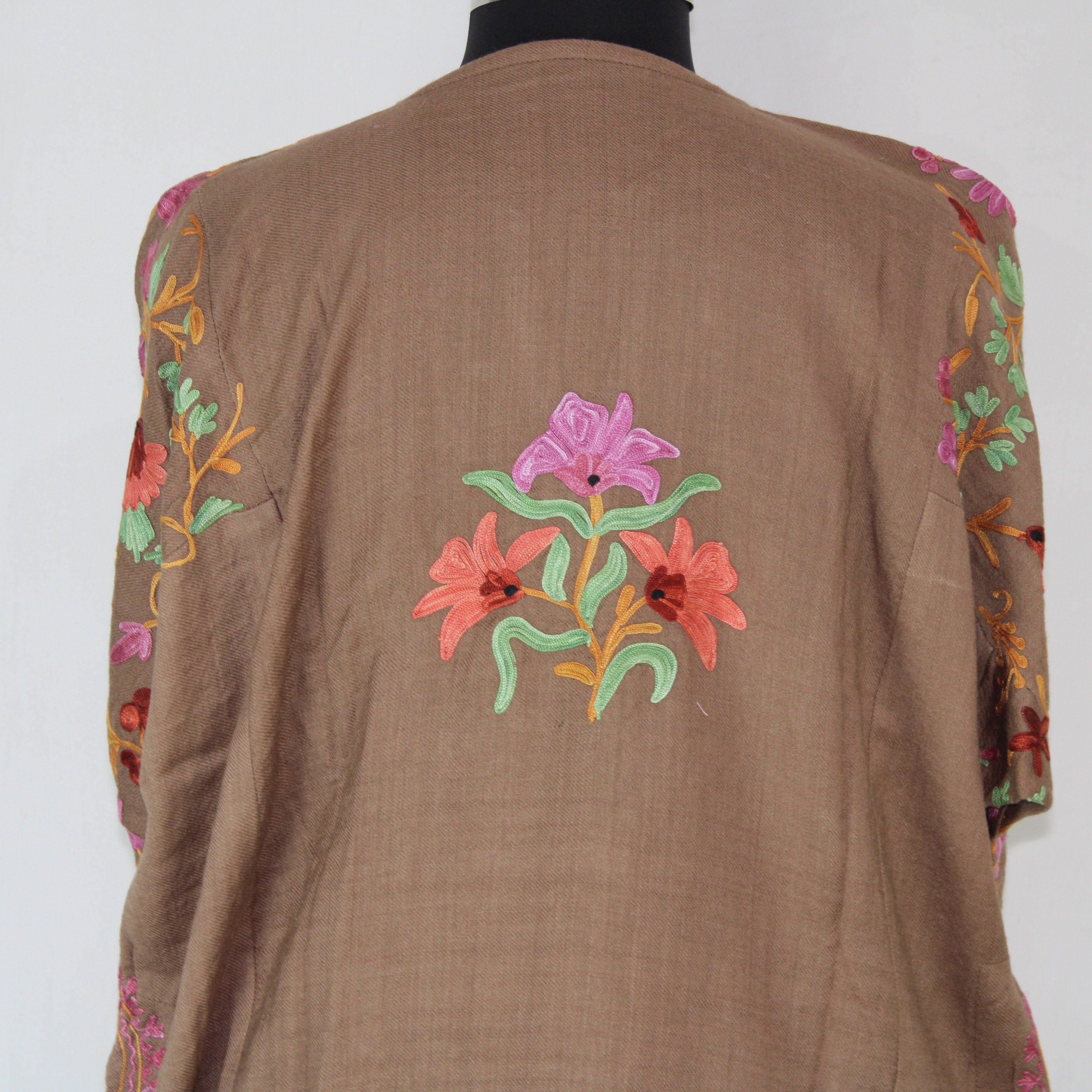 Kashmiri Pheran, Aari Embroidered Pheran, Women Tunics, Indian Kurtis, Ethnic Wear, Indo Western Wear, Traditional Pheran