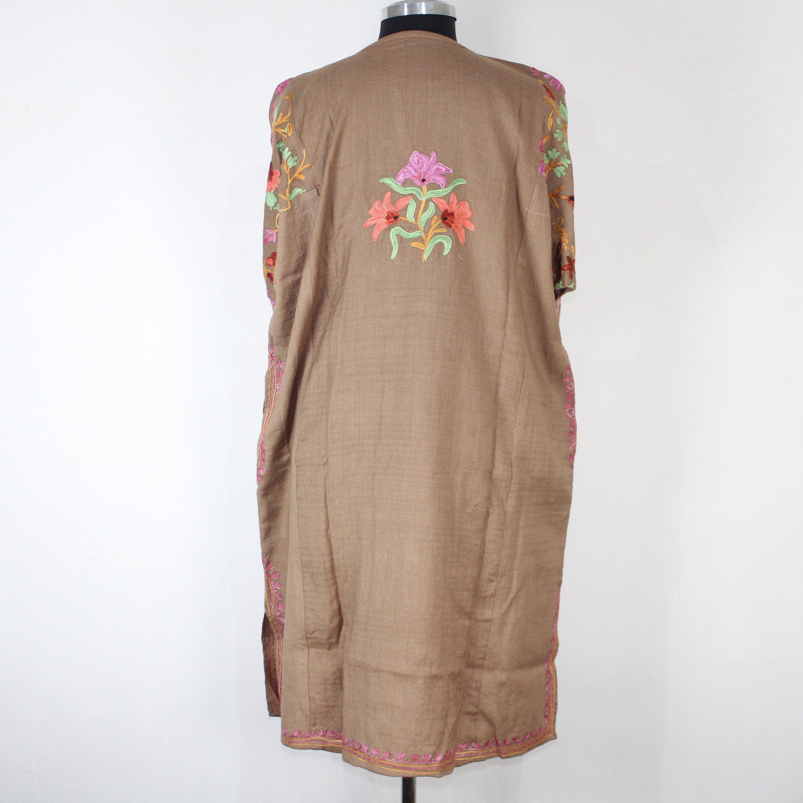 Kashmiri Pheran, Aari Embroidered Pheran, Women Tunics, Indian Kurtis, Ethnic Wear, Indo Western Wear, Traditional Pheran