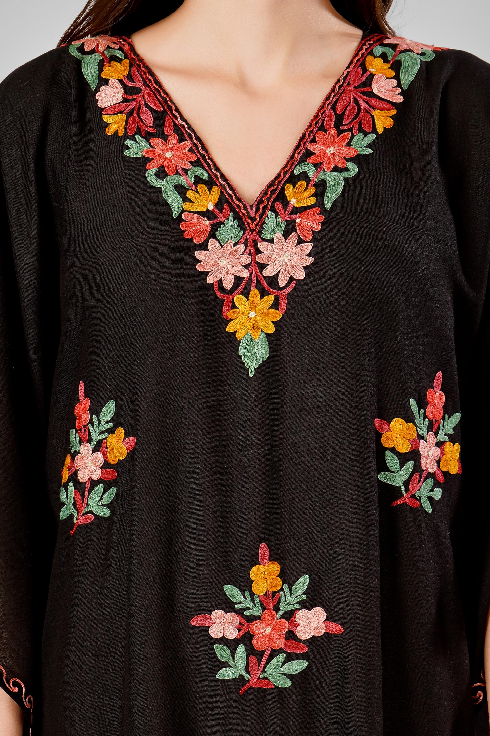 Kashmiri Aari Embroidered Cotton Kaftan for Women, Handmade Kaftan Dress for Womens , Loose Women Tunic Dress, Indian Floral Kaftan