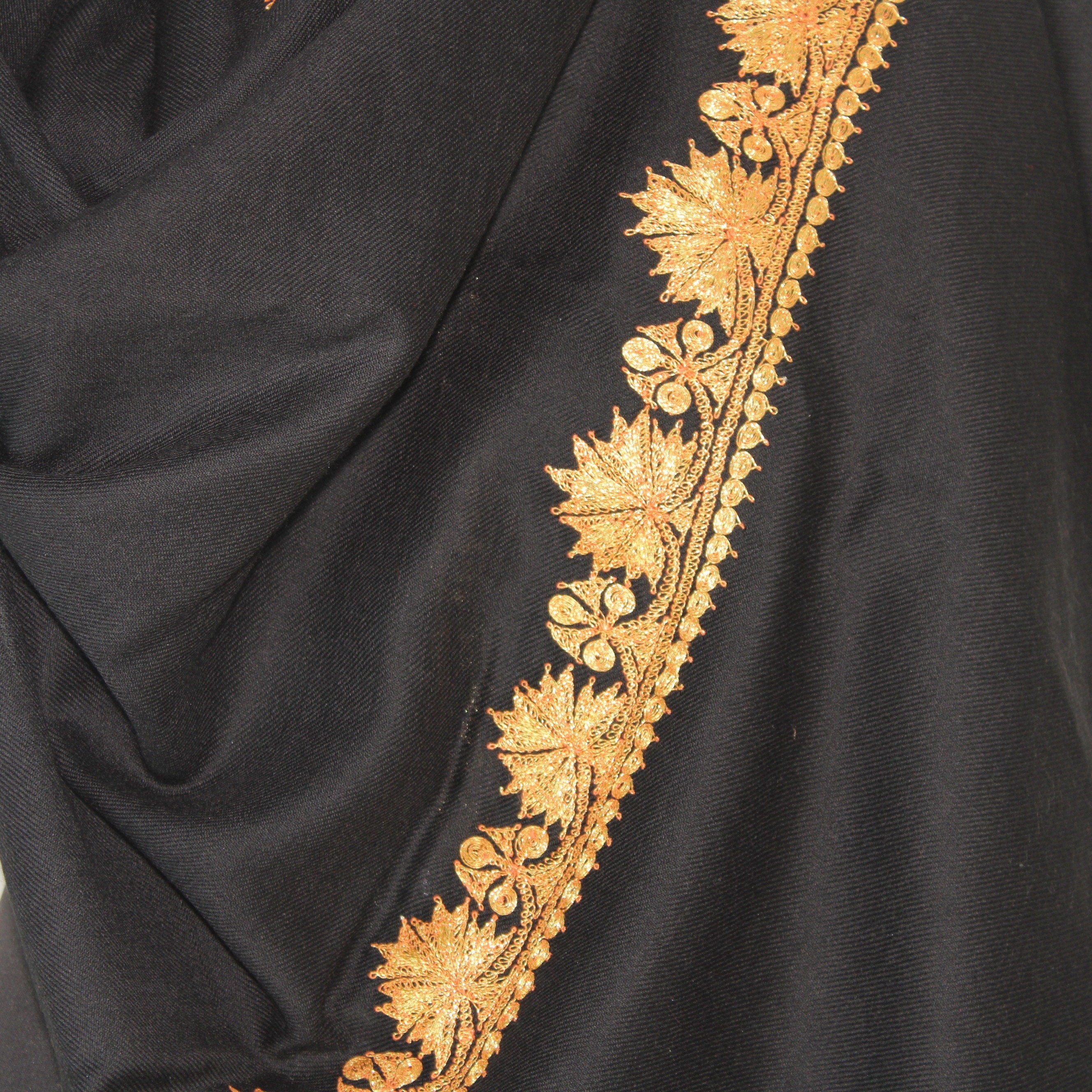 Kashmiri Tilla Embroidery Scarf, Merino Wool Wrap, Winter Scarf, Kashmiri Handmade Shawl/Wrap, Tilla Stole,