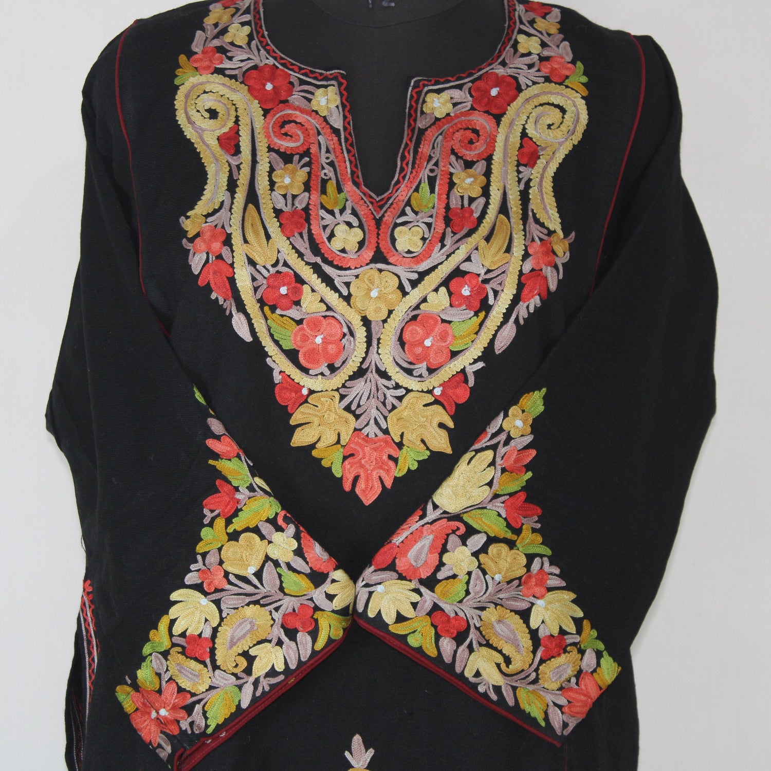 Kashmiri Pheran, Aari Embroidered Pheran, Women Tunics, Indian Kurtis, Ethnic Wear, Indo Western Wear, Traditional Pheran