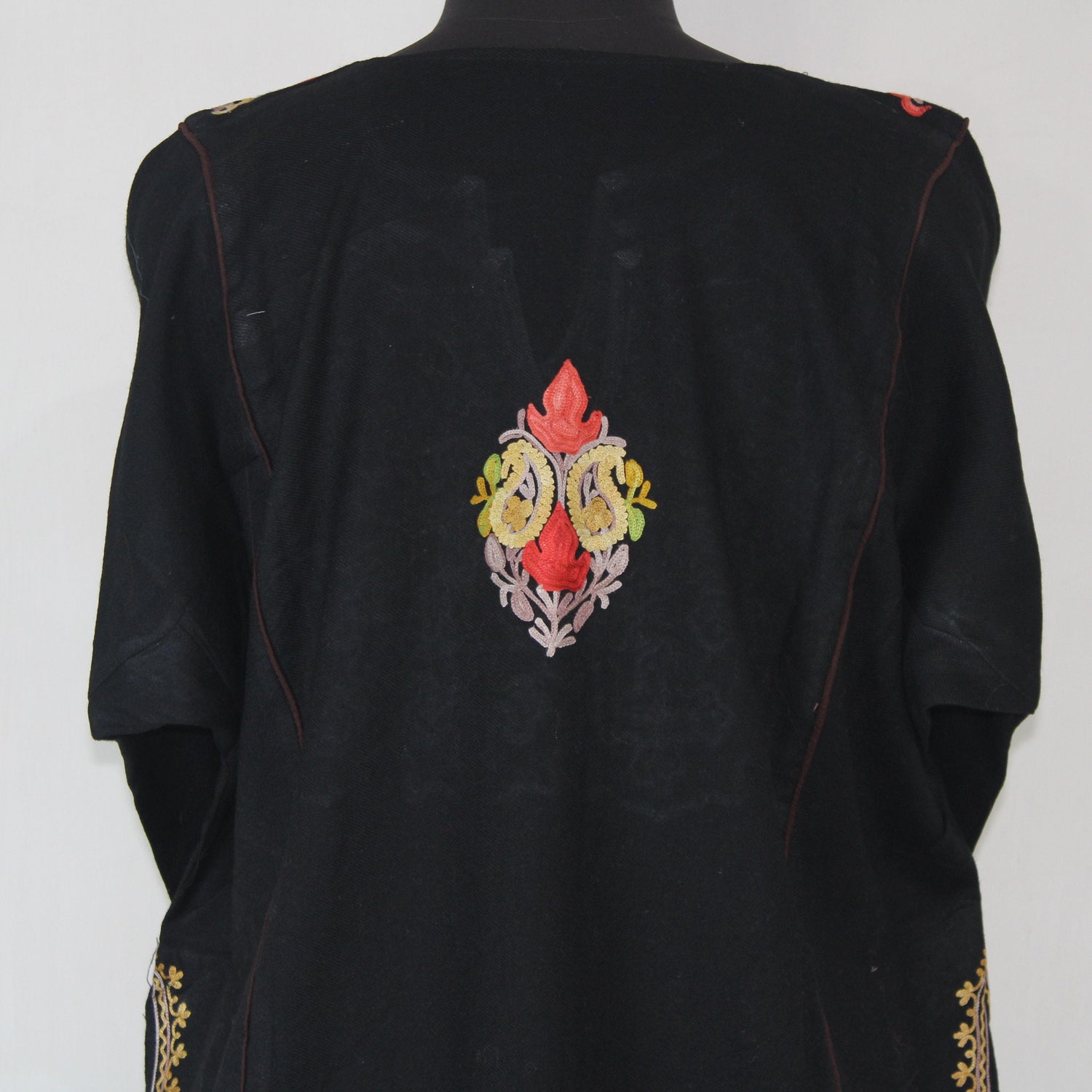 Kashmiri Pheran, Aari Embroidered Pheran, Women Tunics, Indian Kurtis, Ethnic Wear, Indo Western Wear, Traditional Pheran