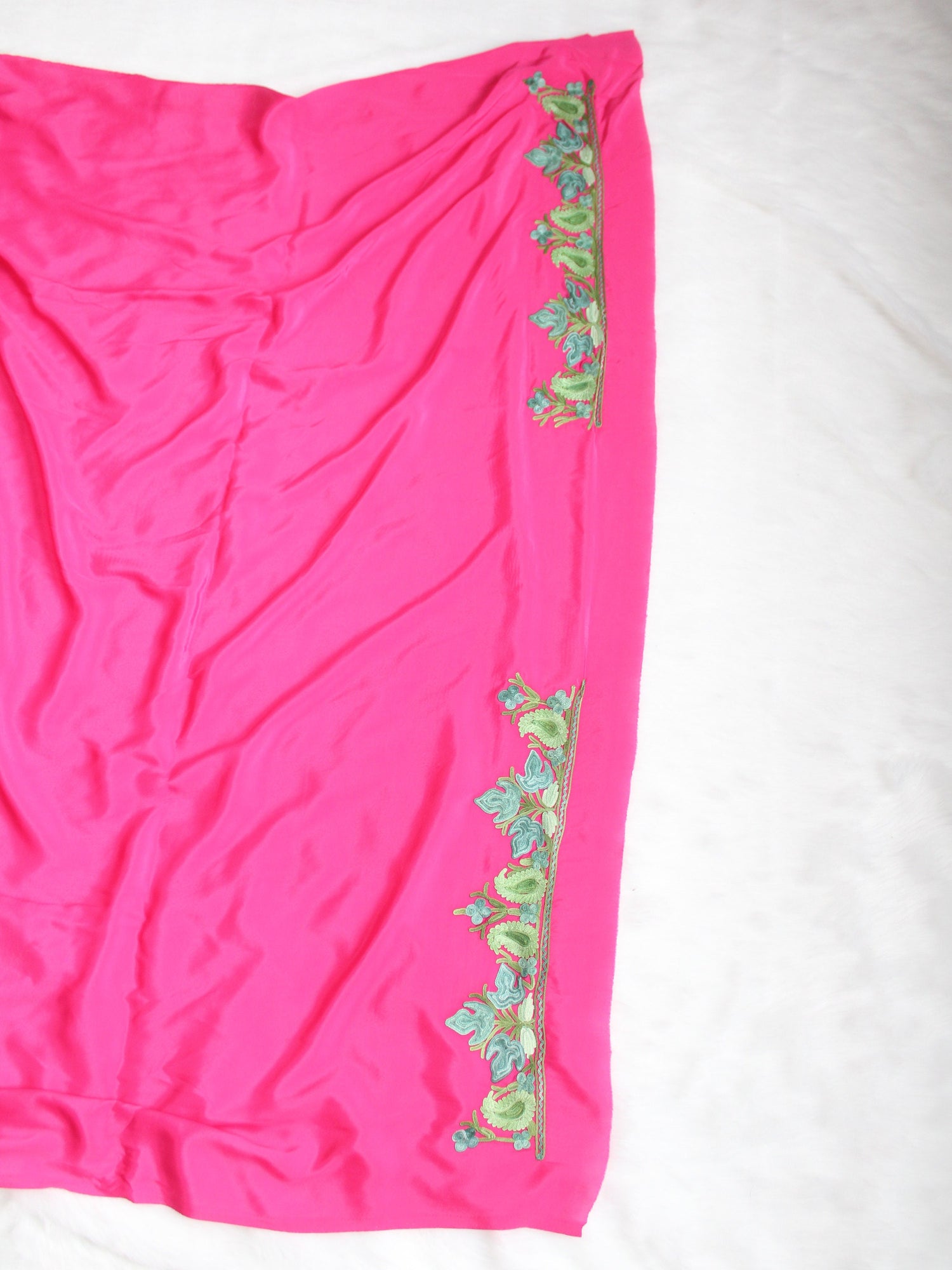 Kashmiri Embroidered Saree, Crepe Saree With Blouse, Kashmiri Sari , Indian Saree For Womens, Aariwork Saree