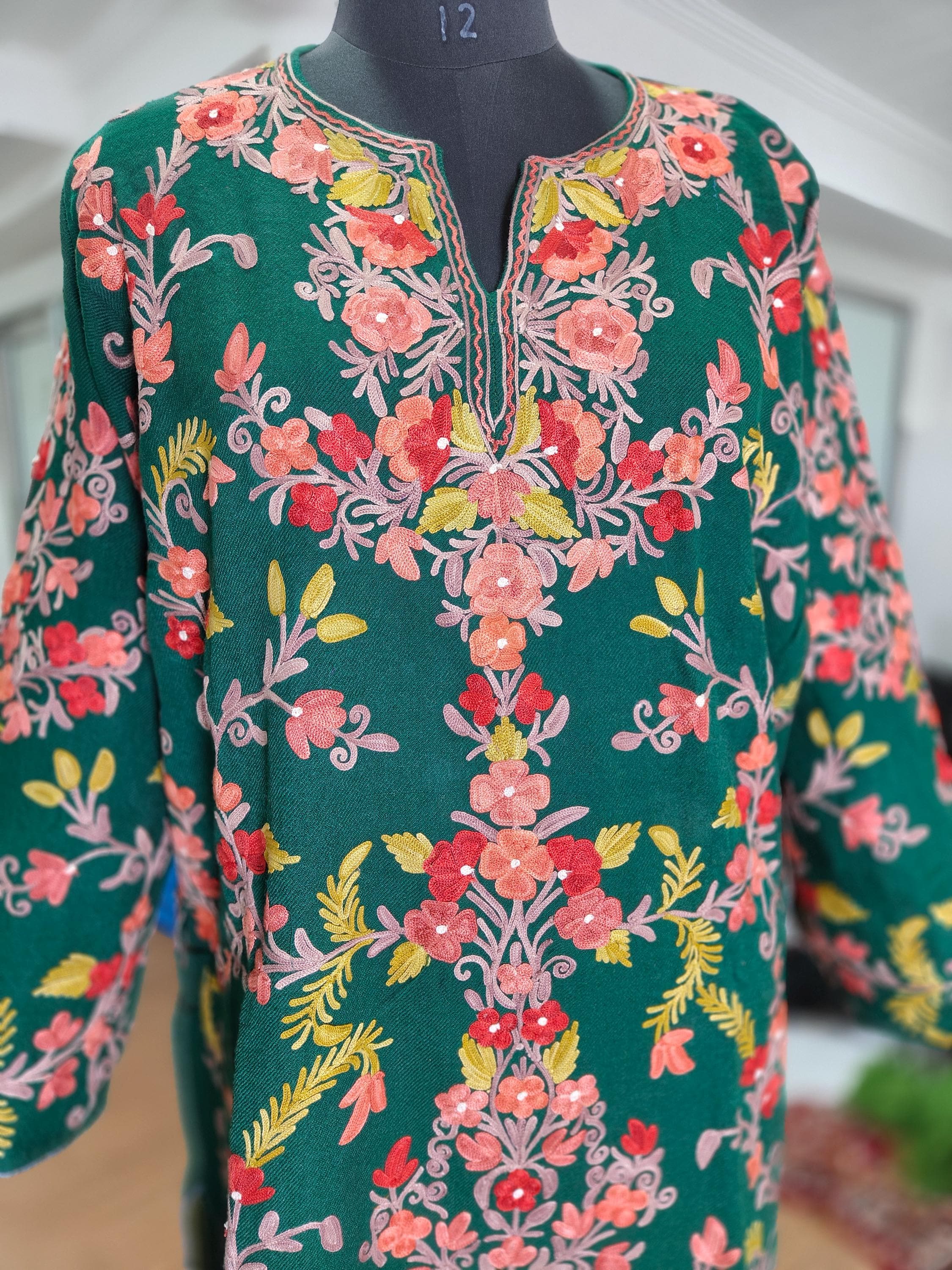 Kashmiri Pheran, Aari Embroidered Pheran, Women Tunics, Indian Kurtis, Ethnic Wear, Indo Western Wear, Traditional Pheran, Woollen Kurti