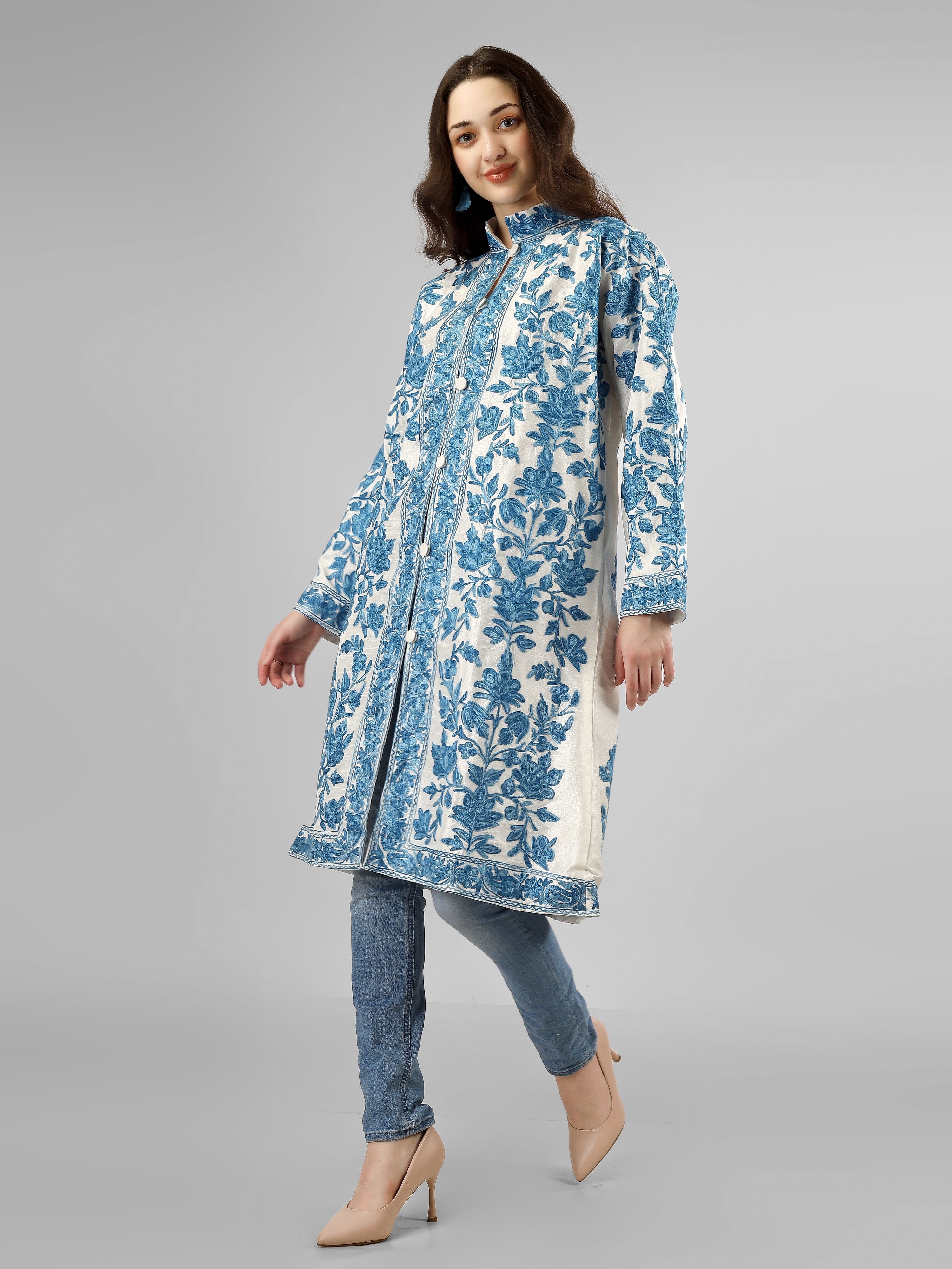Luxurious Kashmiri Embroidered Coat: Long wool Jacket for Boho Vibes BATIN