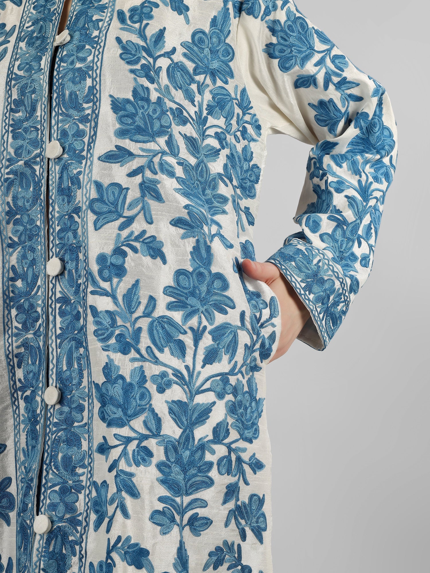 Luxurious Kashmiri Embroidered Coat: Long wool Jacket for Boho Vibes BATIN