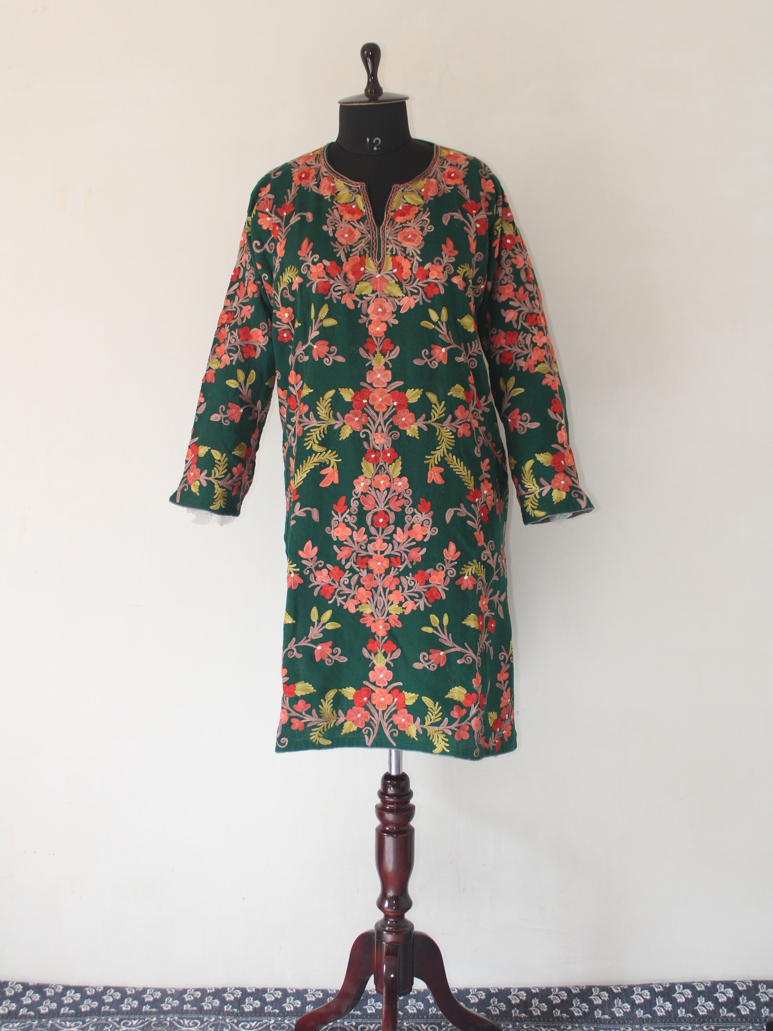 Kashmiri Pheran, Aari Embroidered Pheran, Women Tunics, Indian Kurtis, Ethnic Wear, Indo Western Wear, Traditional Pheran, Woollen Kurti BATIN