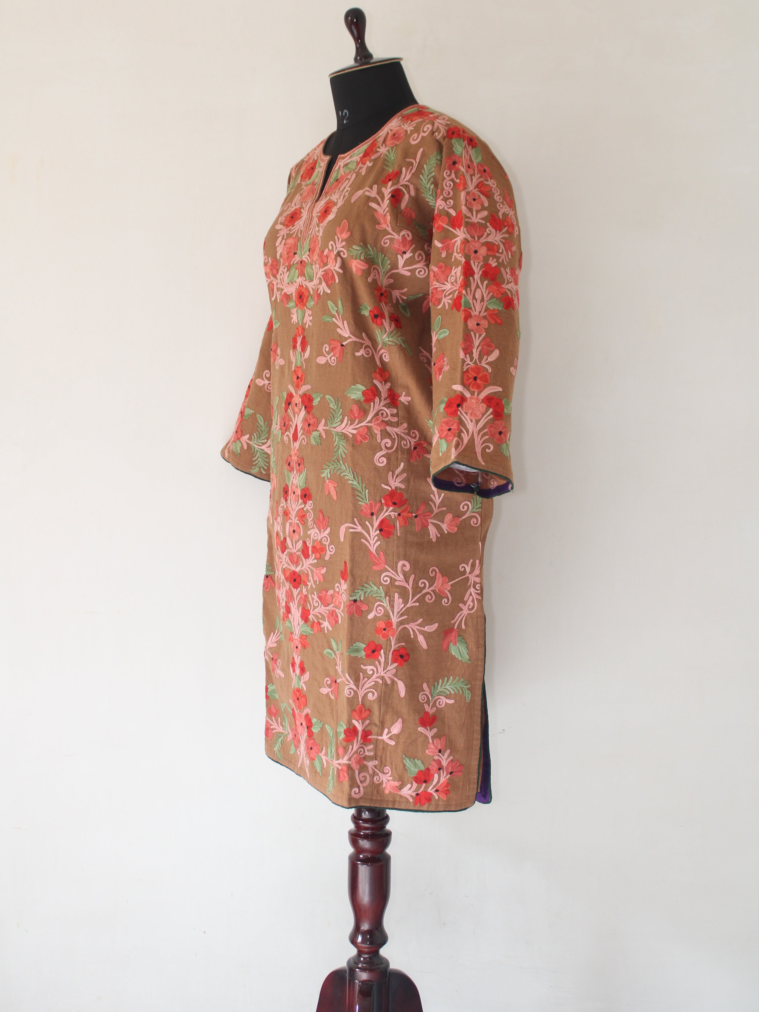 Kashmiri Pheran, Aari Embroidered Pheran, Women Tunics, Indian Kurtis, Ethnic Wear, Indo Western Wear, Traditional Pheran, Woollen Kurti BATIN