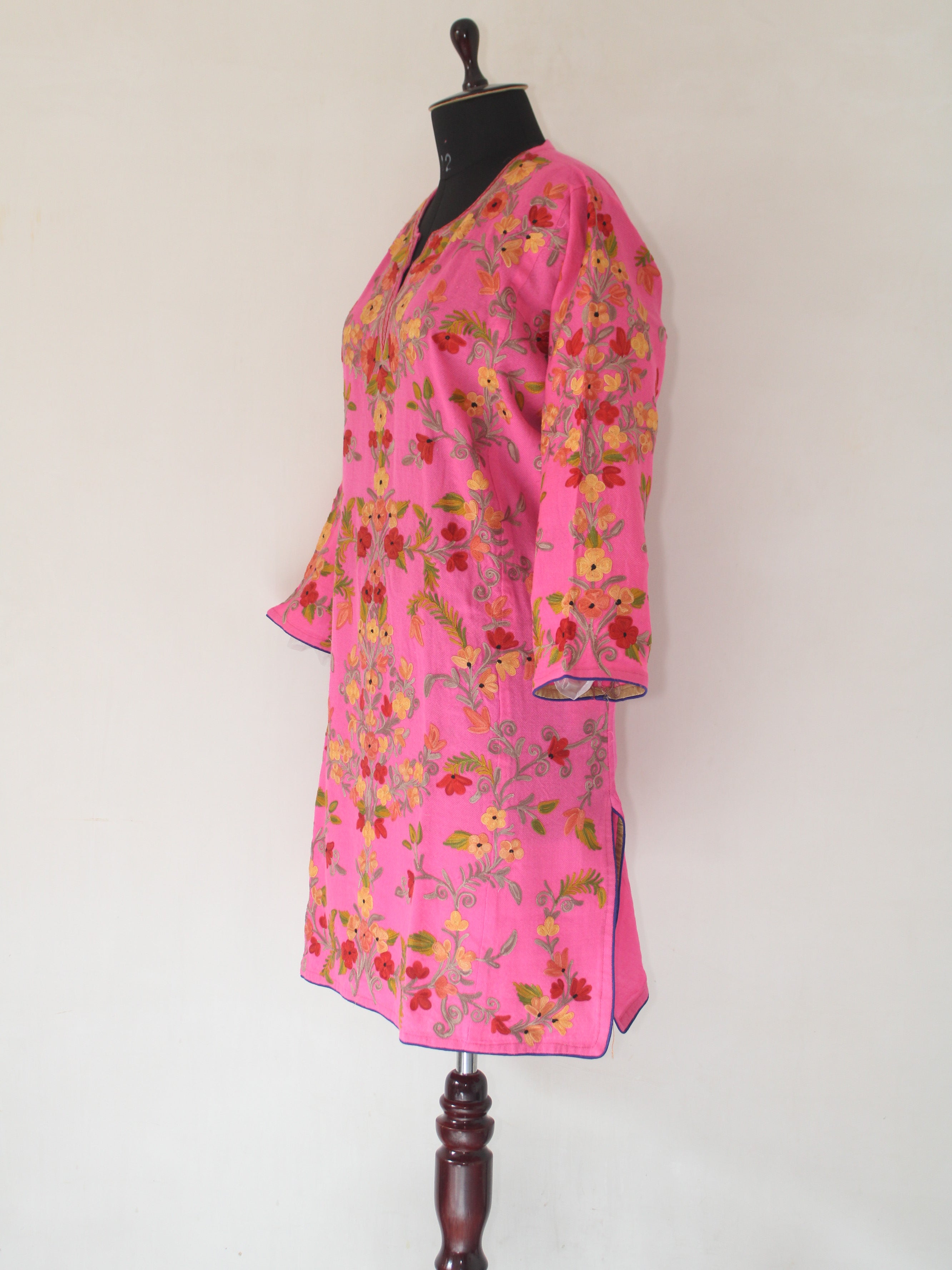 Kashmiri Pheran, Aari Embroidered Pheran, Women Tunics, Indian Kurtis, Ethnic Wear, Indo Western Wear, Traditional Pheran, Woollen Kurti BATIN