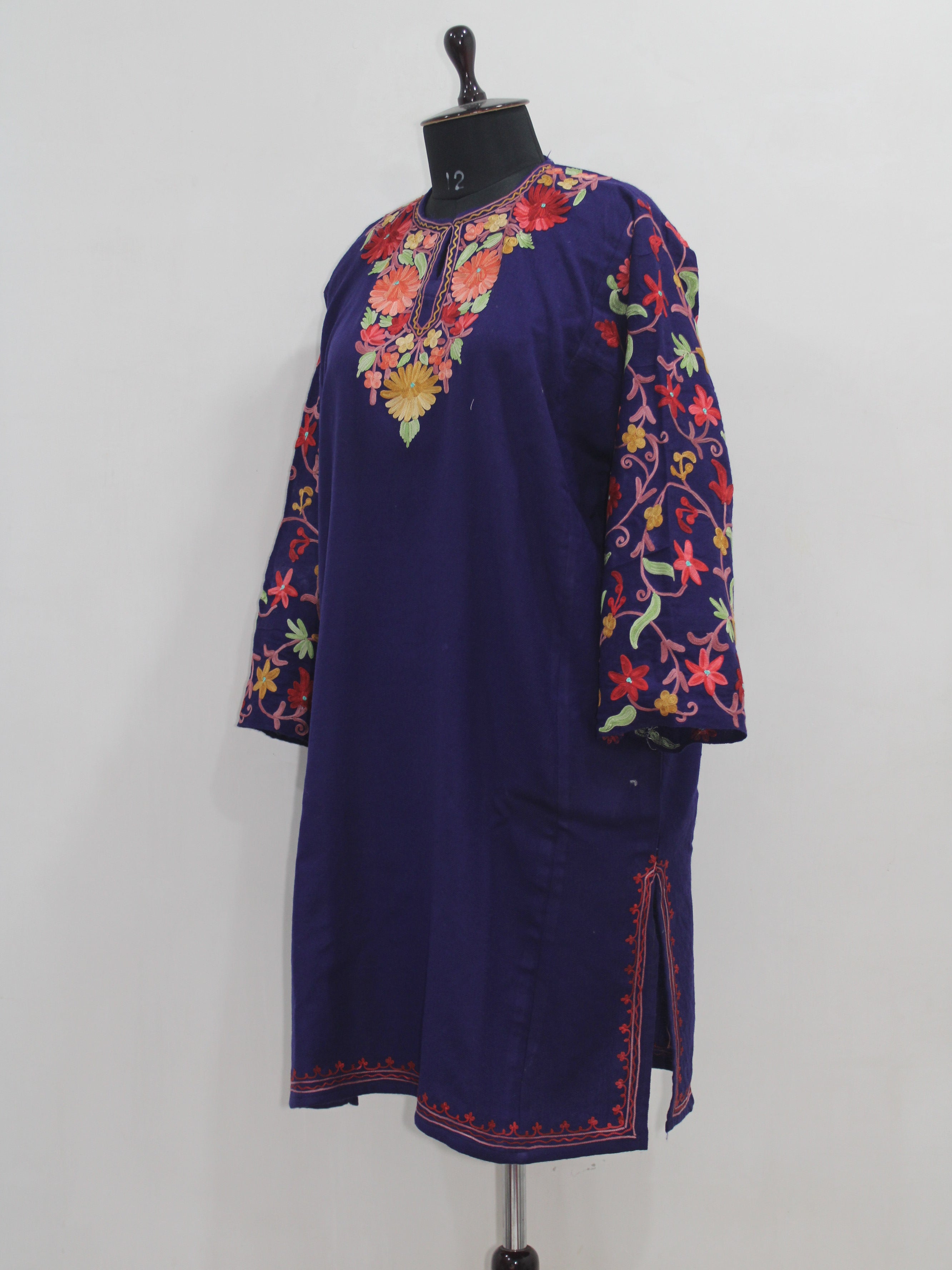 Kashmiri Pheran, Floral Embroidered Woolen Pheran, Women Tunics, Indian Kurtis, Fine Merino Wool 42 Count (Raffal) Poshkar Naaldhar/jaaldhar Pheran