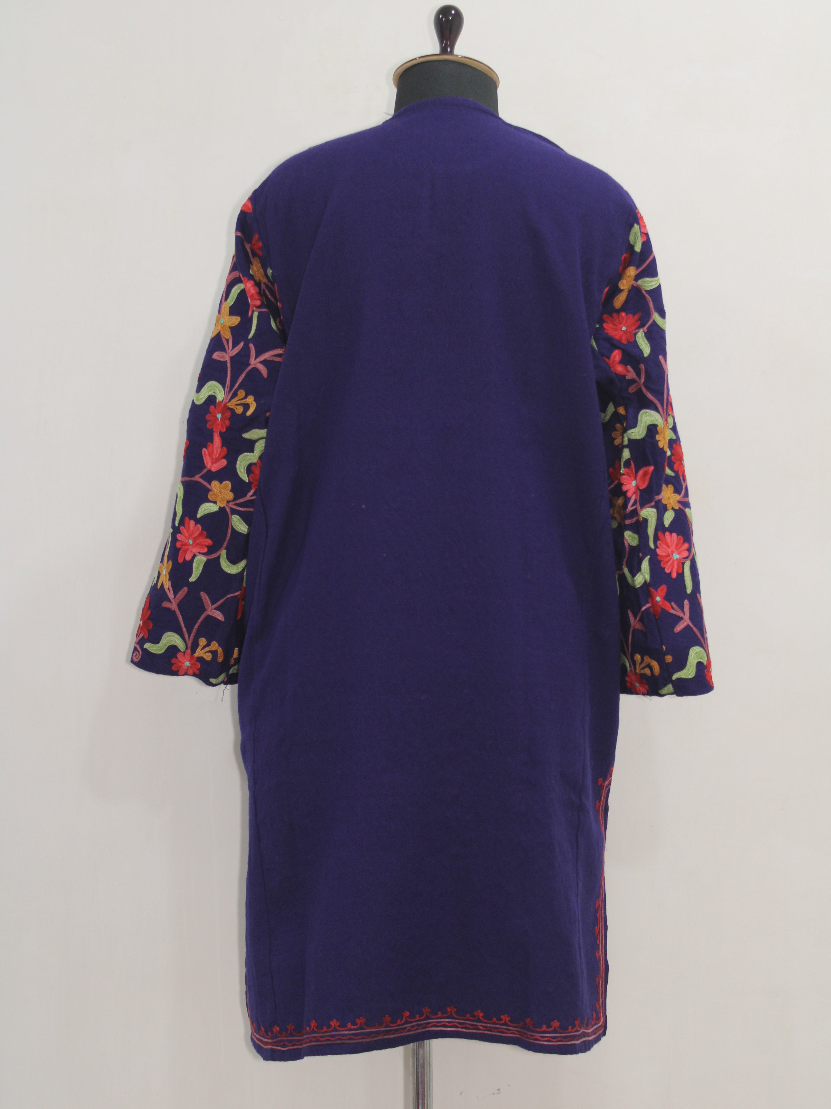 Kashmiri Pheran, Floral Embroidered Woolen Pheran, Women Tunics, Indian Kurtis, Fine Merino Wool 42 Count (Raffal) Poshkar Naaldhar/jaaldhar Pheran