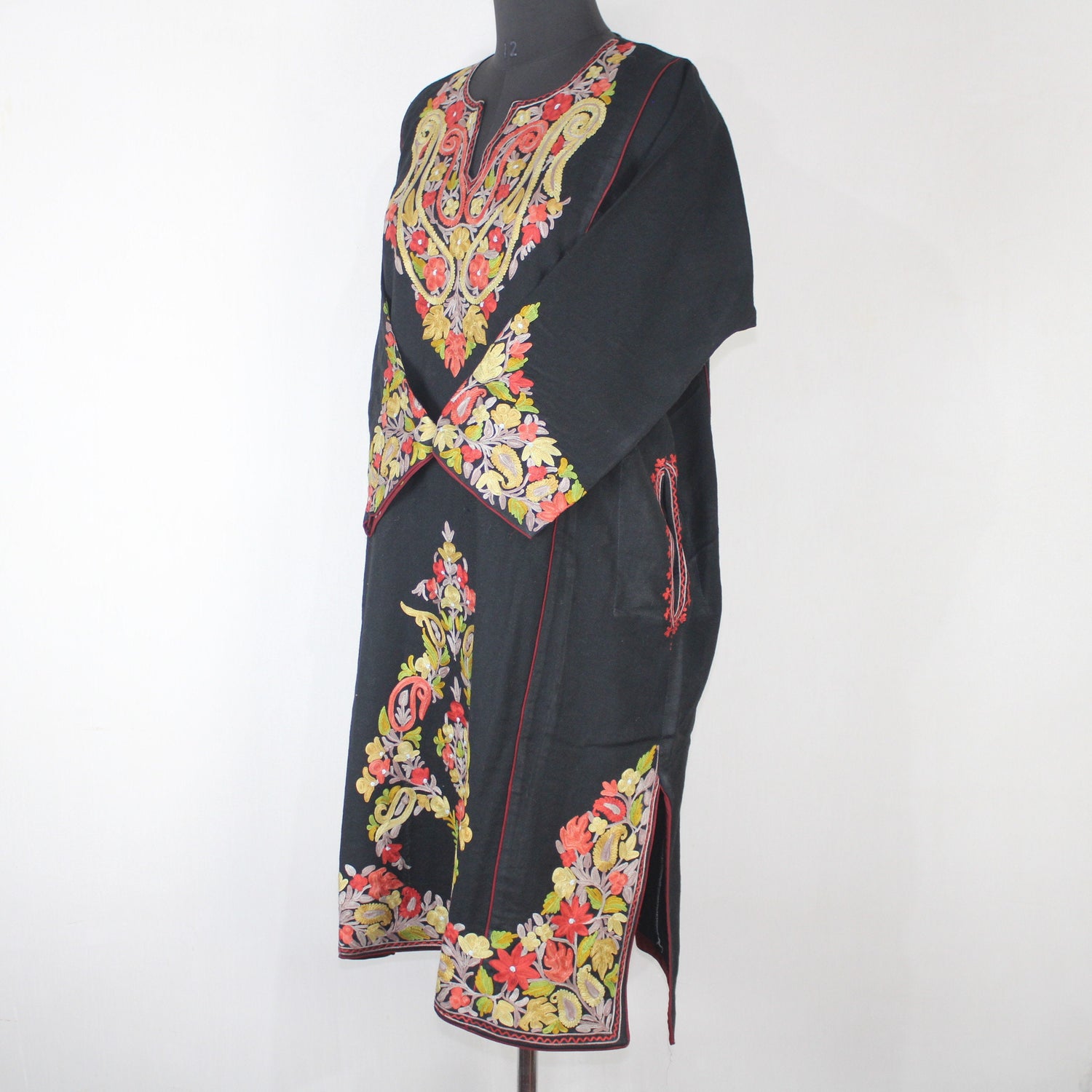 Kashmiri Pheran, Aari Embroidered Pheran, Women Tunics, Indian Kurtis, Ethnic Wear, Indo Western Wear, Traditional Pheran