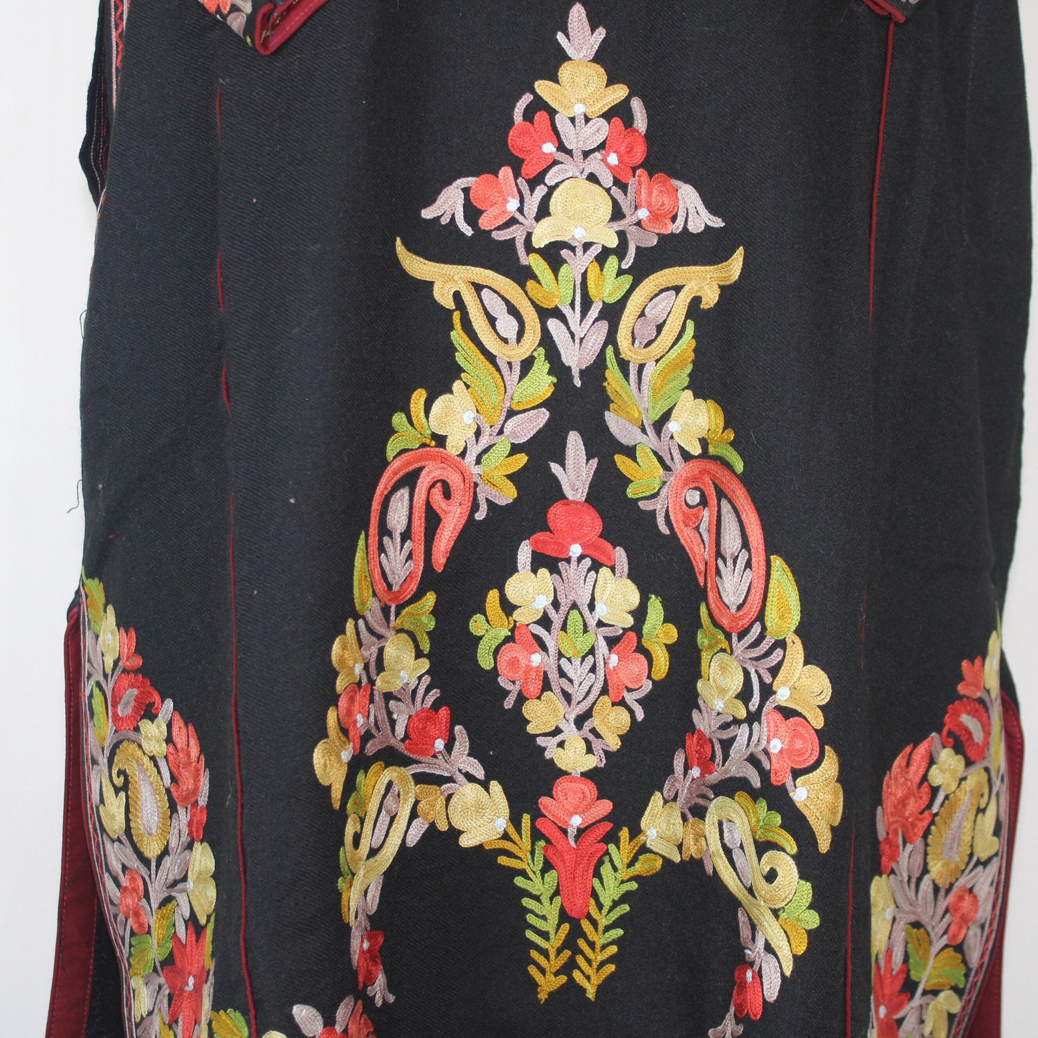 Kashmiri Pheran, Aari Embroidered Pheran, Women Tunics, Indian Kurtis, Ethnic Wear, Indo Western Wear, Traditional Pheran