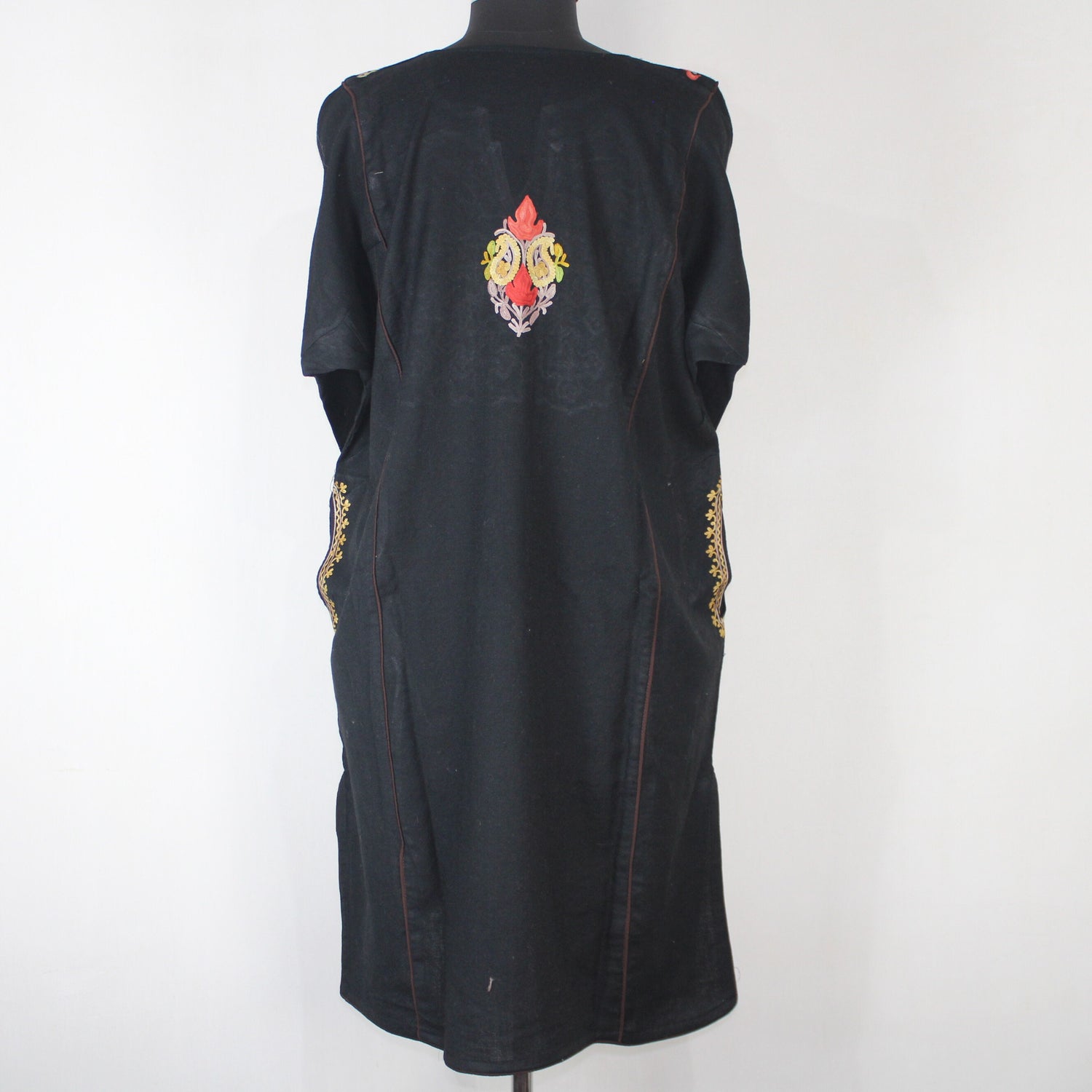 Kashmiri Pheran, Aari Embroidered Pheran, Women Tunics, Indian Kurtis, Ethnic Wear, Indo Western Wear, Traditional Pheran
