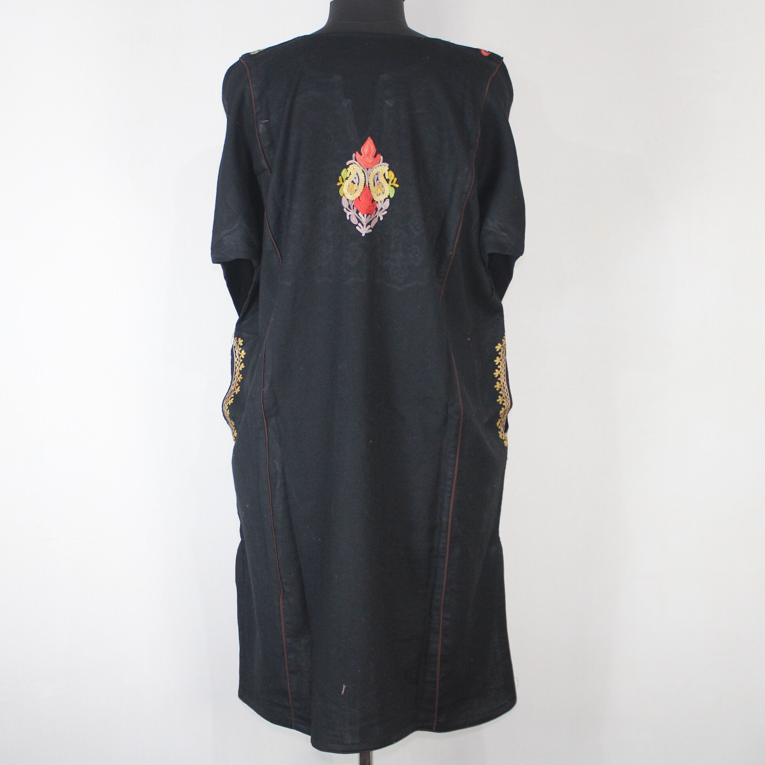 Kashmiri Pheran, Aari Embroidered Pheran, Women Tunics, Indian Kurtis, Ethnic Wear, Indo Western Wear, Traditional Pheran
