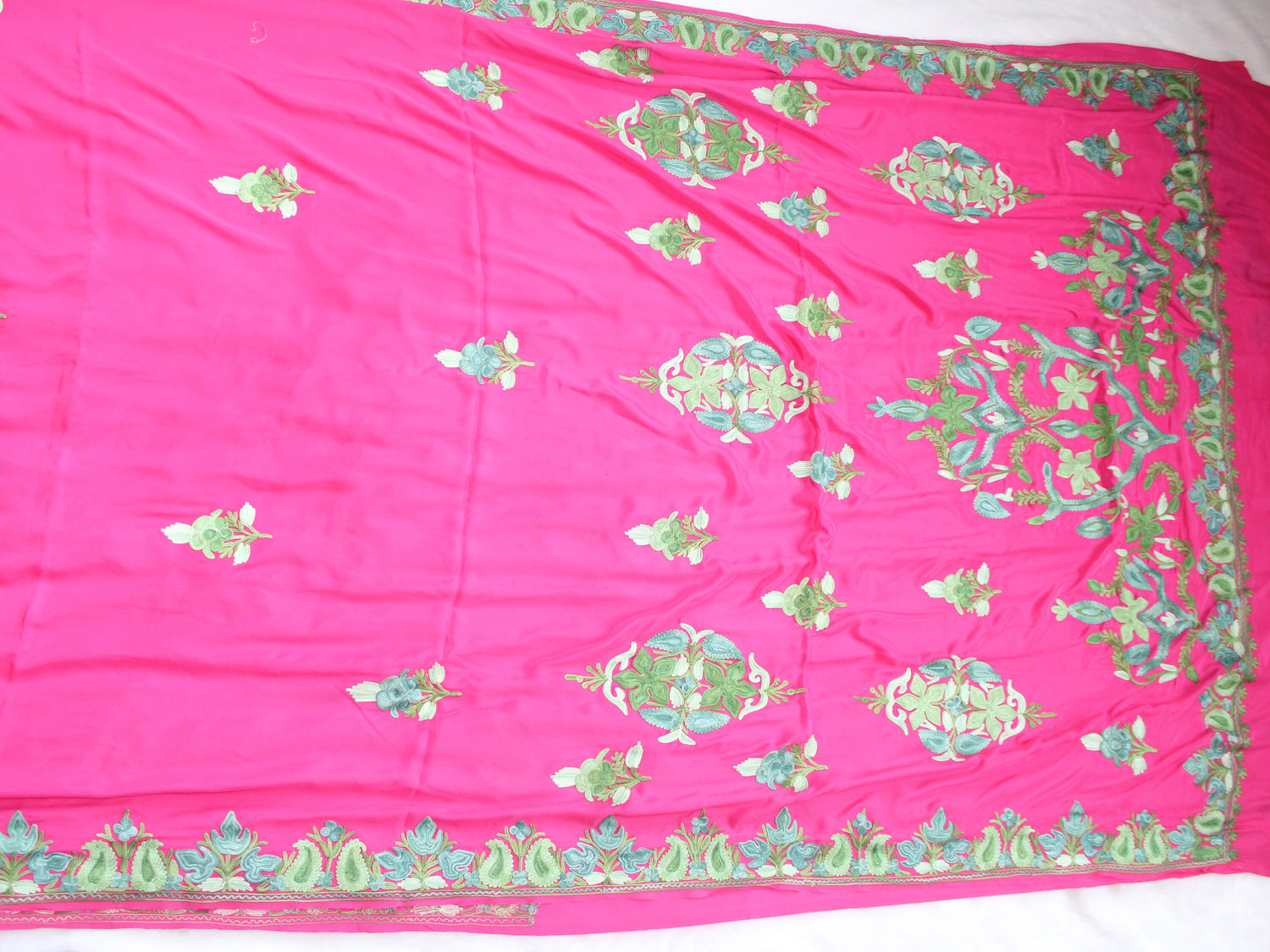 Kashmiri Embroidered Saree, Crepe Saree With Blouse, Kashmiri Sari , Indian Saree For Womens, Aariwork Saree