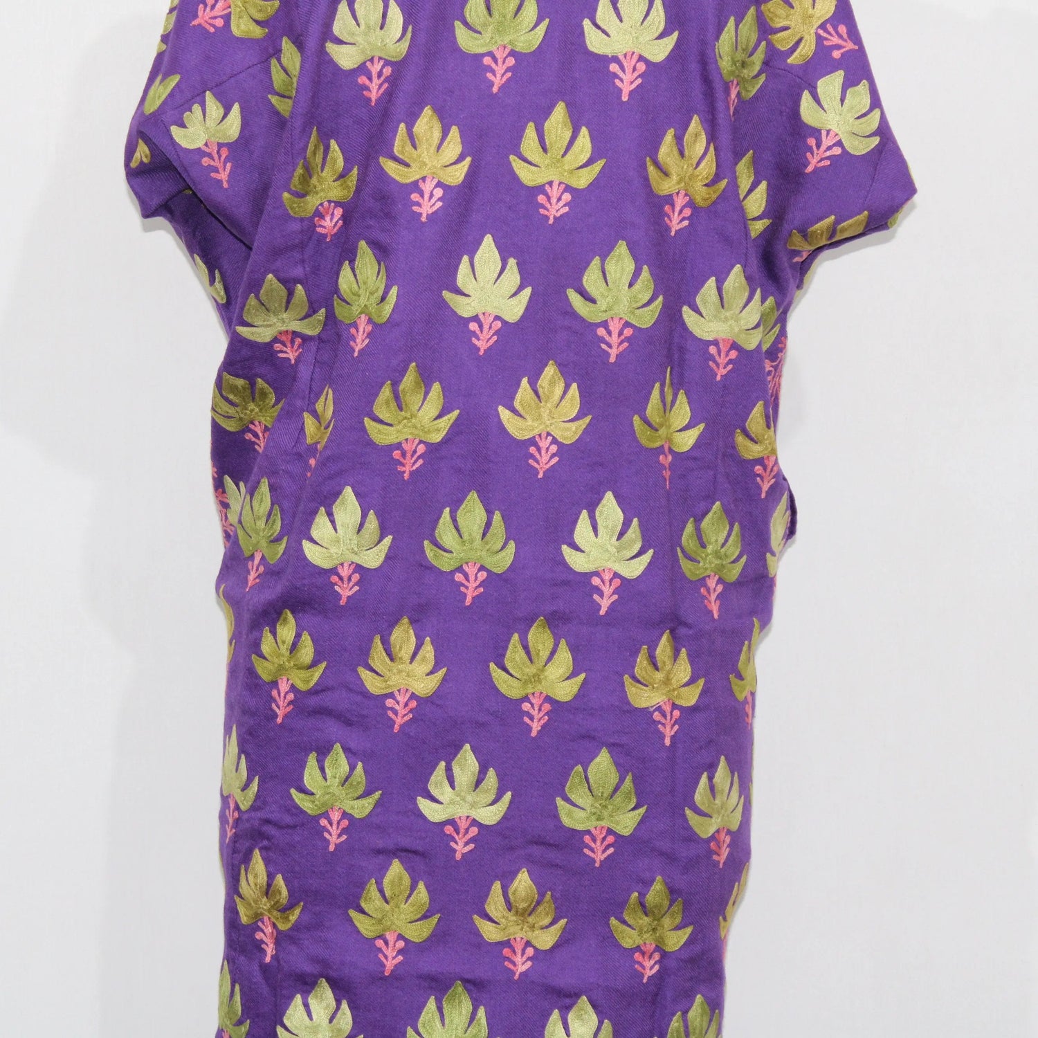 Kashmiri Pheran, Aari Embroidered Pheran, Women Tunics,Indian Kurtis,Ethnic Wear, Vintage Kurta,Indo Western Wear,Traditional Pheran, BATIN® BATIN