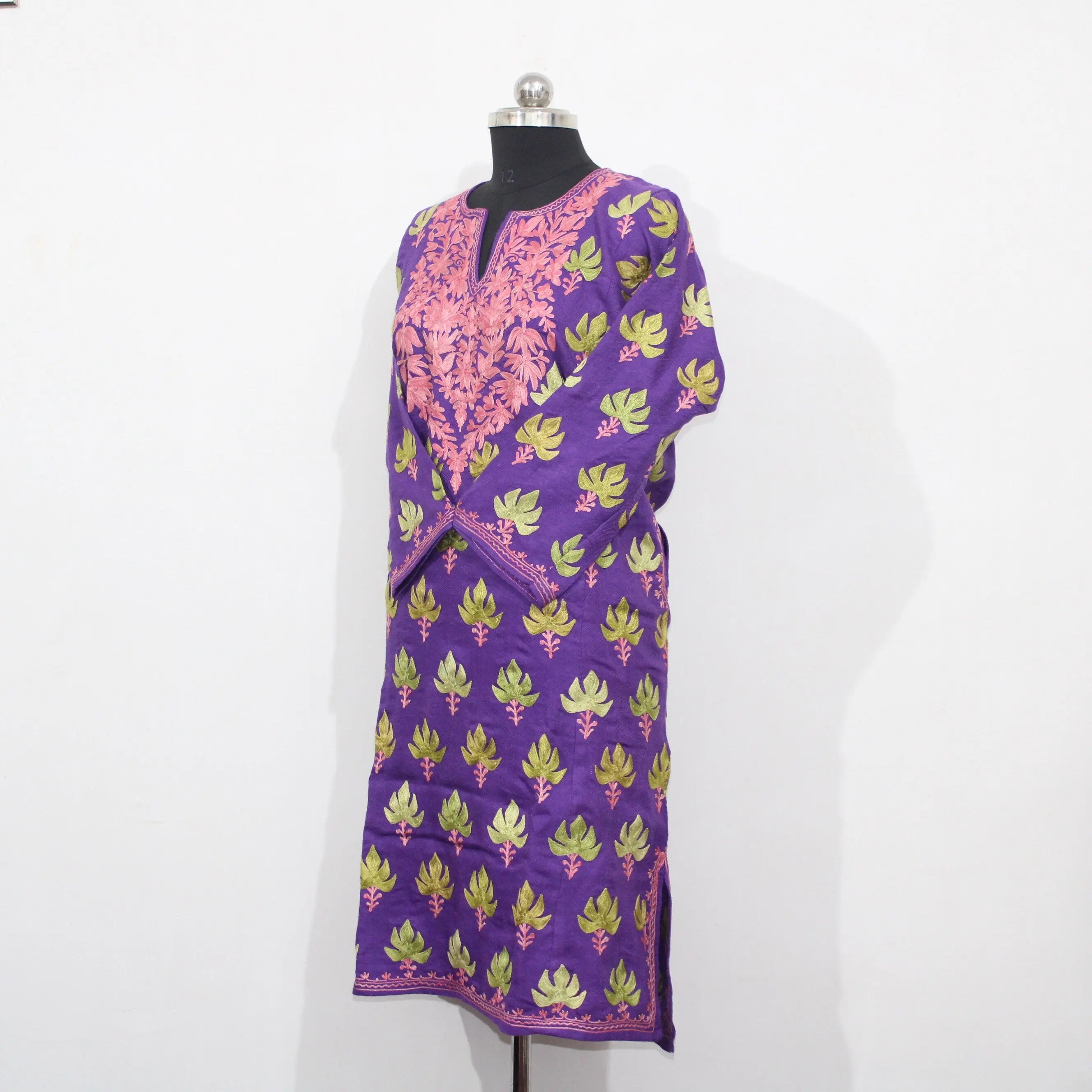 Kashmiri Pheran, Aari Embroidered Pheran, Women Tunics,Indian Kurtis,Ethnic Wear, Vintage Kurta,Indo Western Wear,Traditional Pheran, BATIN® BATIN