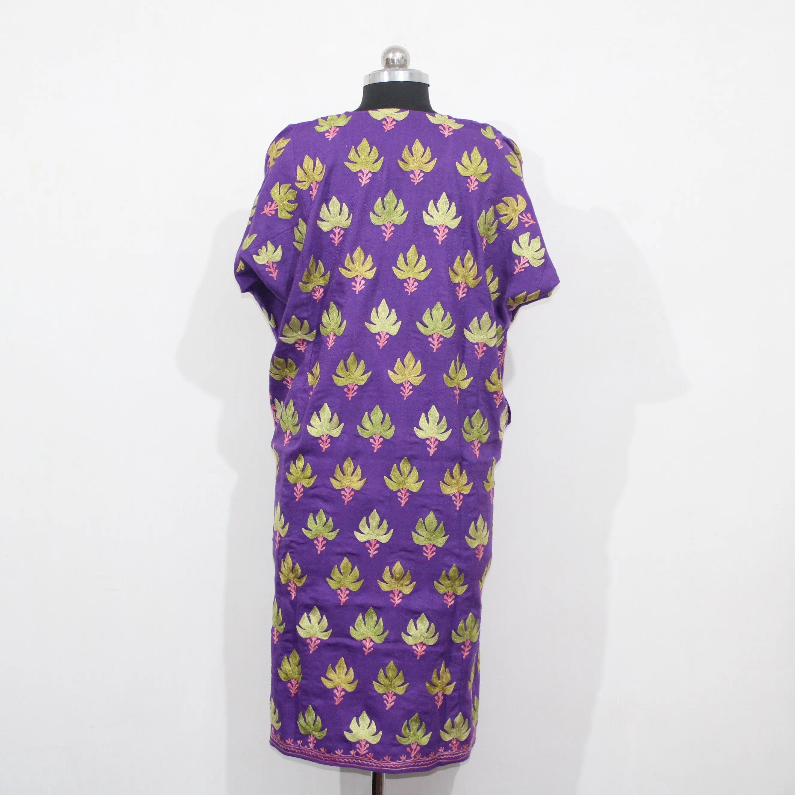Kashmiri Pheran, Aari Embroidered Pheran, Women Tunics,Indian Kurtis,Ethnic Wear, Vintage Kurta,Indo Western Wear,Traditional Pheran, BATIN® BATIN