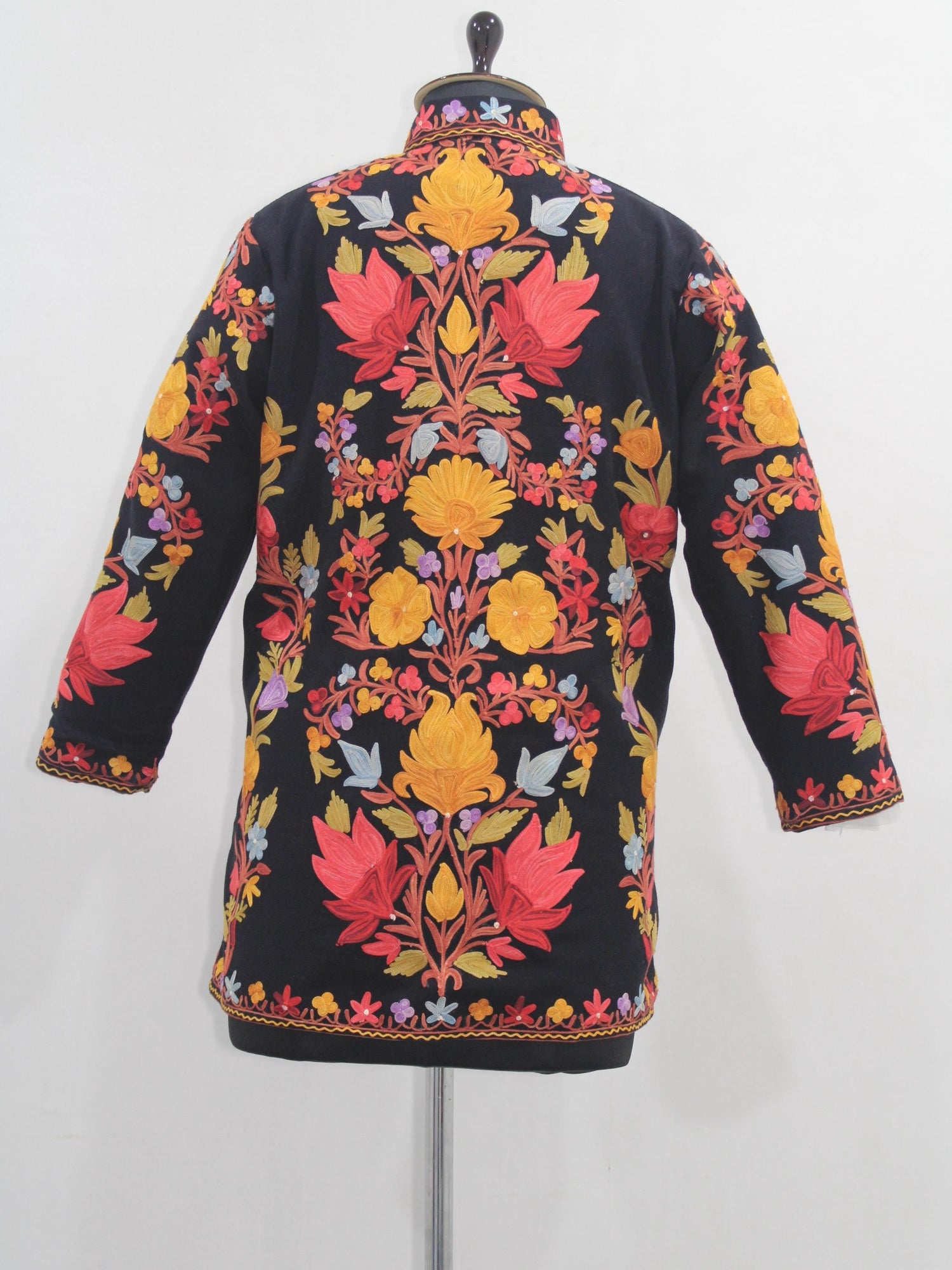 Kashmiri Aari Embroidered Floral Woolen Jacket BATIN