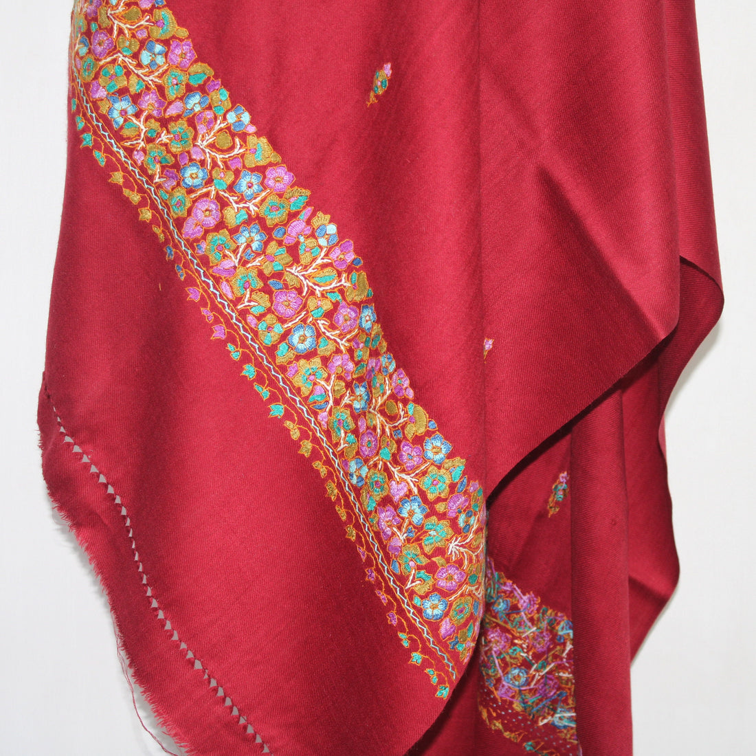 Kashmiri paper mache Embroidery Scarf, woolen Scarf, Kashmiri Handmade Stole/Wrap, handwork stole, maroon Stole, 70cm * 200cm,