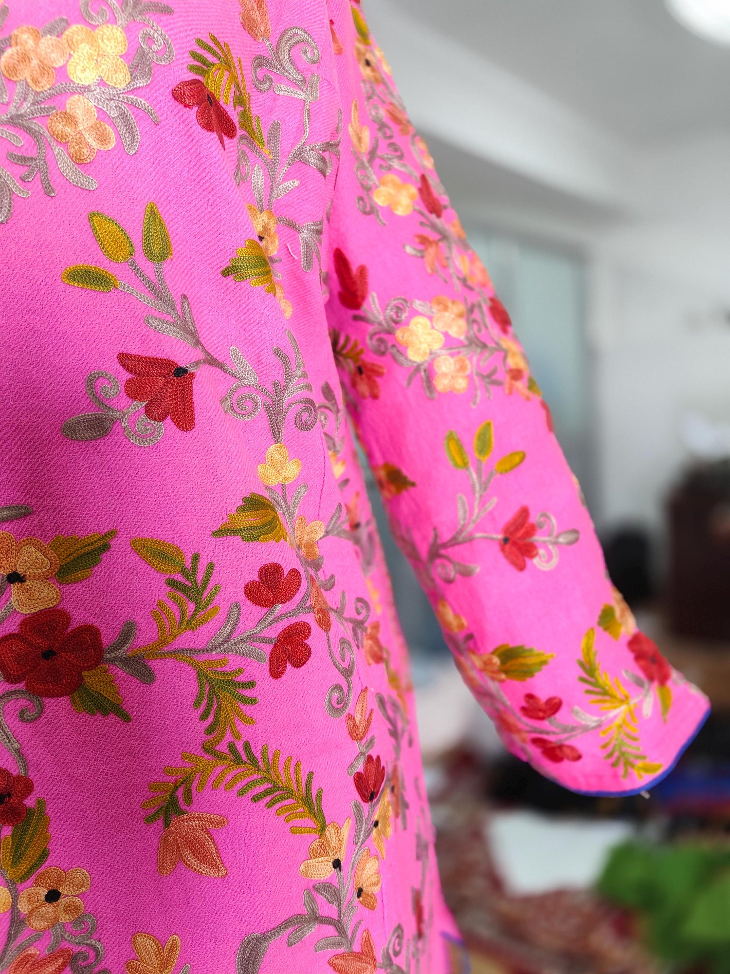 Kashmiri Pheran, Aari Embroidered Pheran, Women Tunics, Indian Kurtis, Ethnic Wear, Indo Western Wear, Traditional Pheran, Woollen Kurti