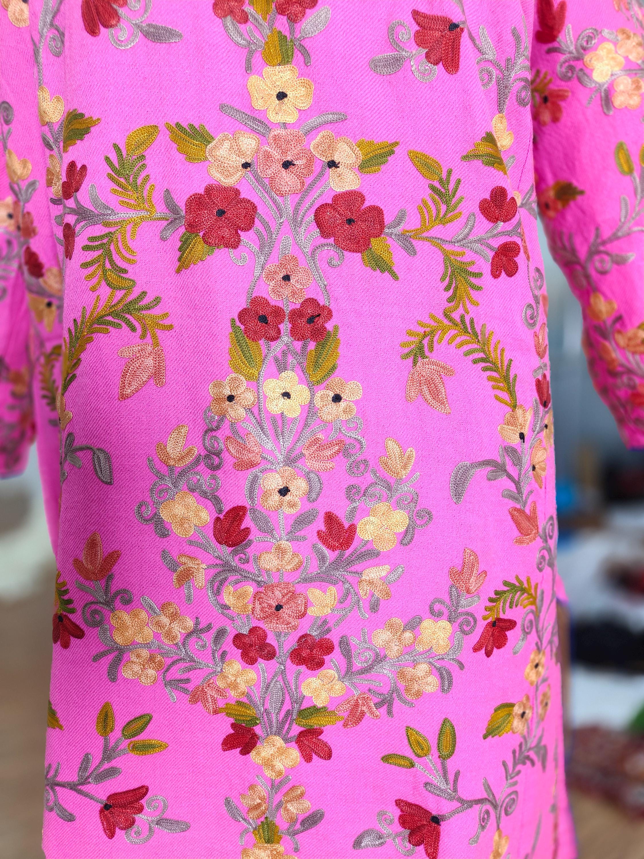 Kashmiri Pheran, Aari Embroidered Pheran, Women Tunics, Indian Kurtis, Ethnic Wear, Indo Western Wear, Traditional Pheran, Woollen Kurti