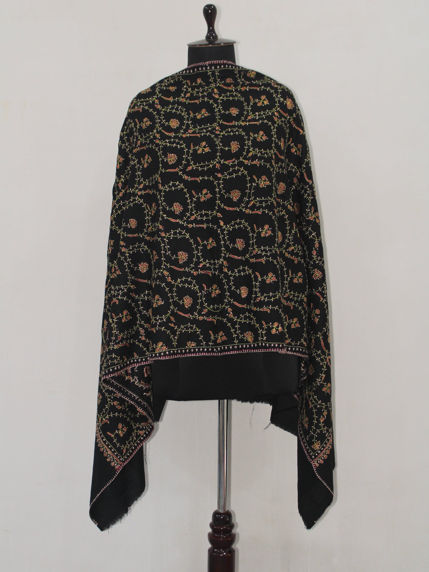 Woolen sozni Embroidered Kashmiri Stole, Handmade Stole, Fine Merino Wool Stole, Premium Scarf, Embroidered Wraps, Black Scarf - BATIN