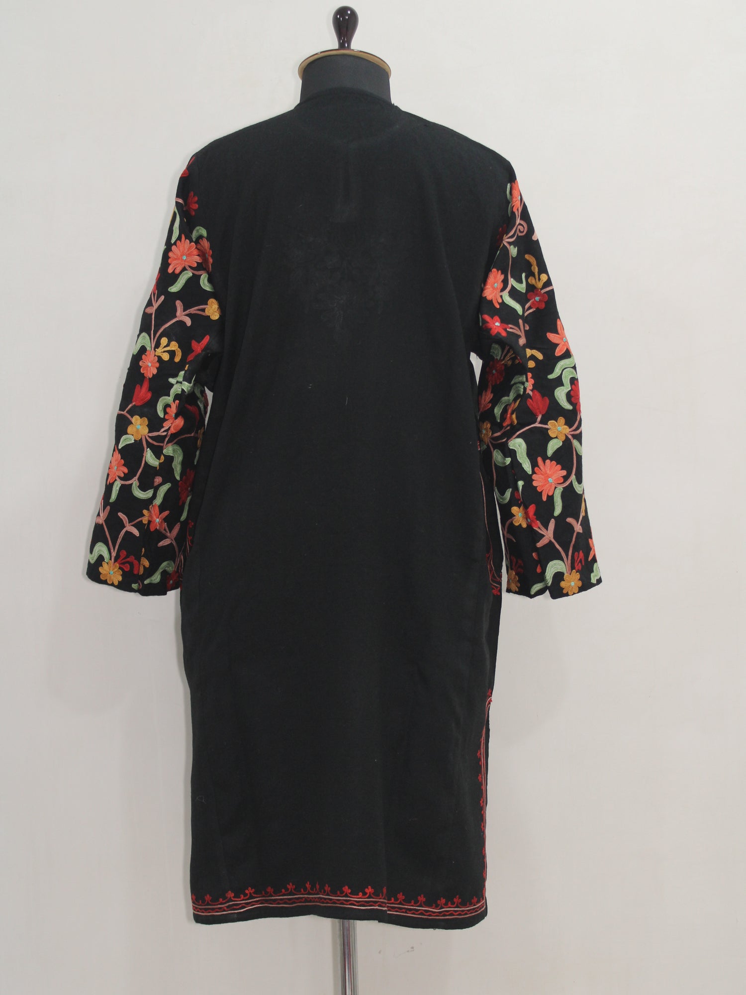 Kashmiri Pheran, Floral Embroidered Woolen Pheran, Women Tunics, Indian Kurtis, Fine Merino Wool 42 Count (Raffal) Poshkar Naaldhar/jaaldhar Pheran