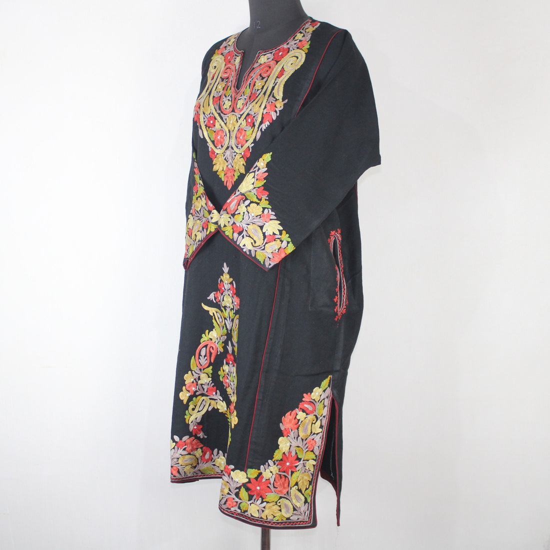 Kashmiri Pheran, Aari Embroidered Pheran, Women Tunics, Indian Kurtis, Ethnic Wear, Indo Western Wear, Traditional Pheran