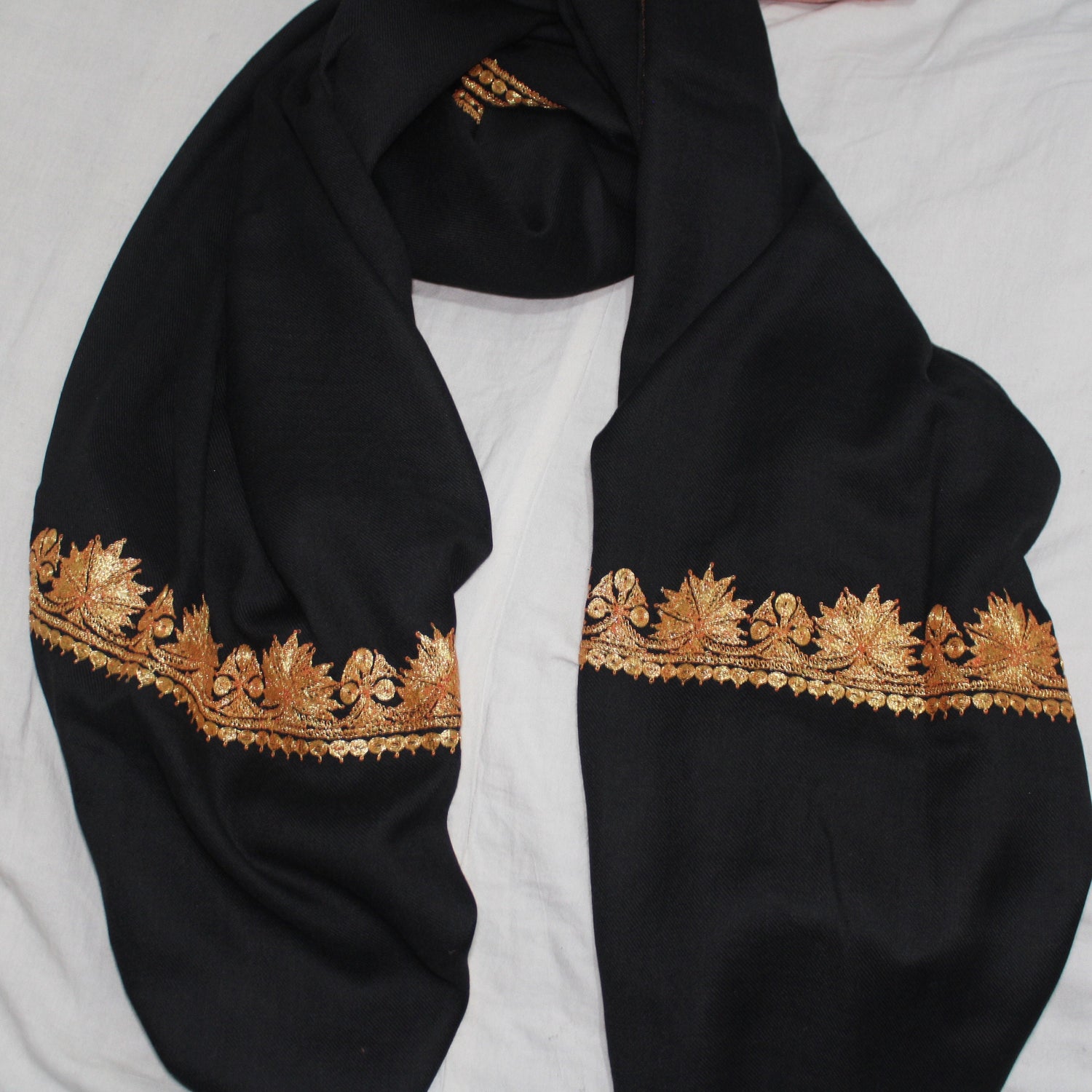 Kashmiri Tilla Embroidery Scarf, Merino Wool Wrap, Winter Scarf, Kashmiri Handmade Shawl/Wrap, Tilla Stole,
