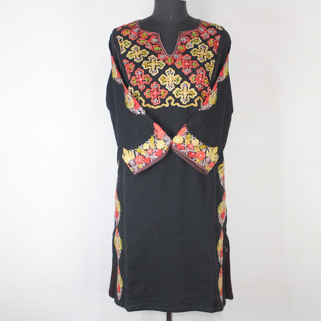 Kashmiri Pheran, Aari Embroidered Pheran, Women Tunics, Indian Kurtis, Ethnic Wear, Indo Western Wear, Traditional Pheran