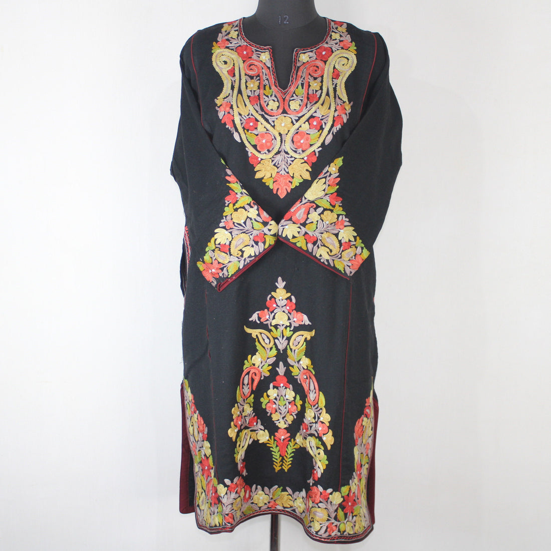 Kashmiri Pheran, Aari Embroidered Pheran, Women Tunics, Indian Kurtis, Ethnic Wear, Indo Western Wear, Traditional Pheran
