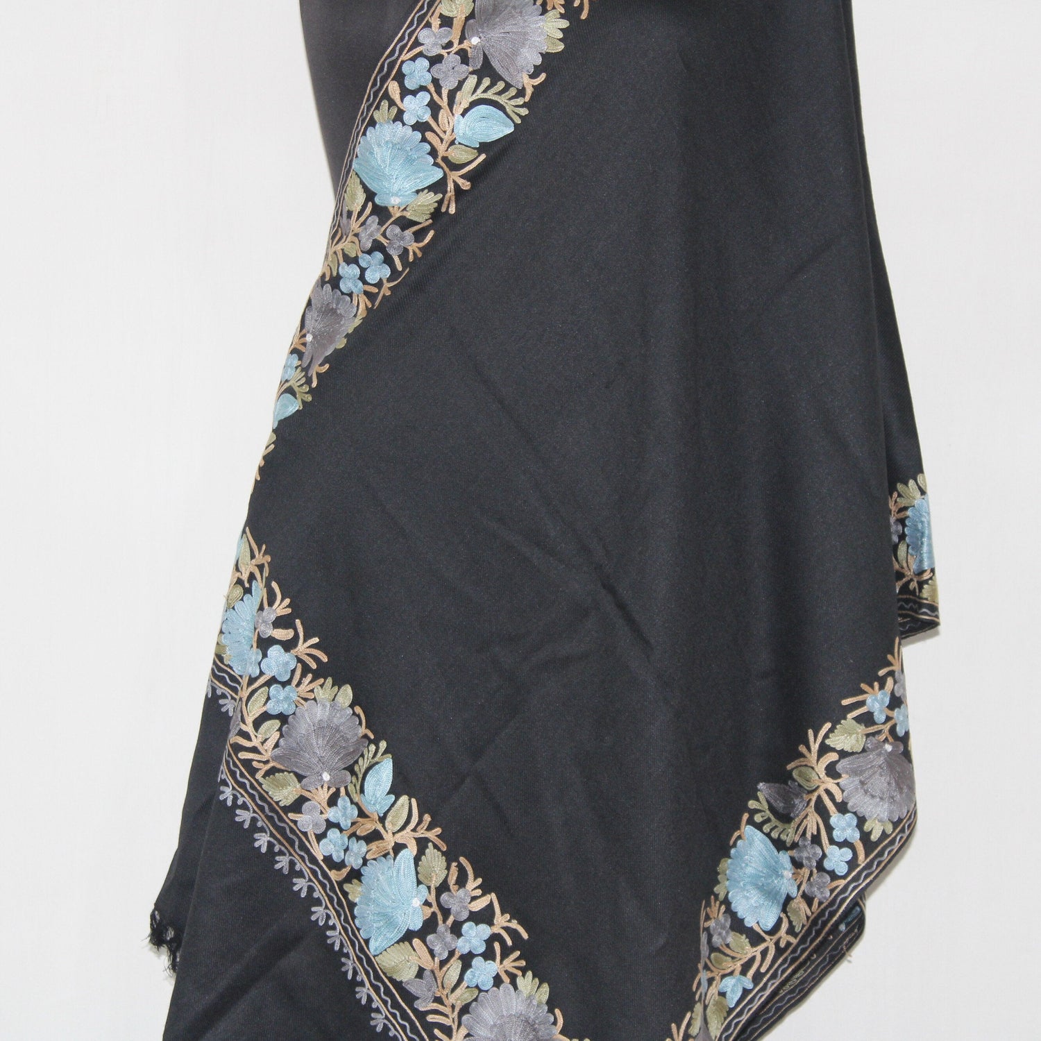 Kashmiri Embroidered Scarf, Fine Merino Wool Stole, Fine Wool Scarf, Embroidered Wraps, Kashmiri Stole, Black Stole, BATIN® BATIN